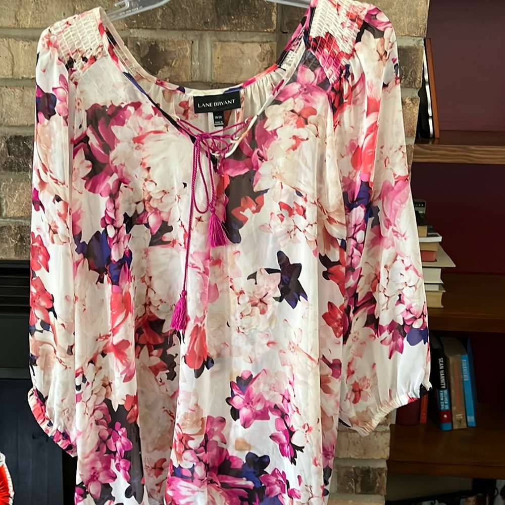 Lane Bryant 18/20 very romantic floral blouse. Sheer and cool, great for summer